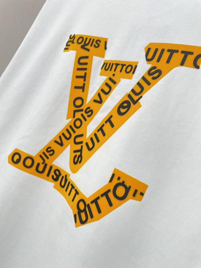 new runway T-shirt