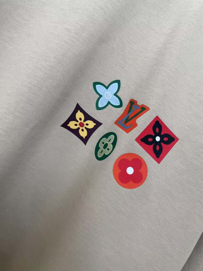 new small logo T-shirt