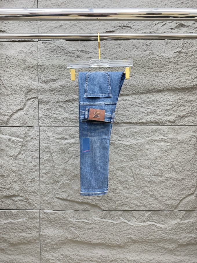 [New] Jeans