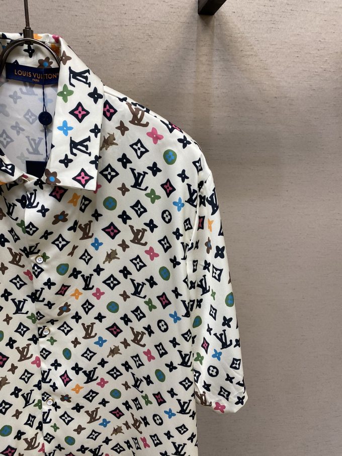 logo all over print short sleeve shirt