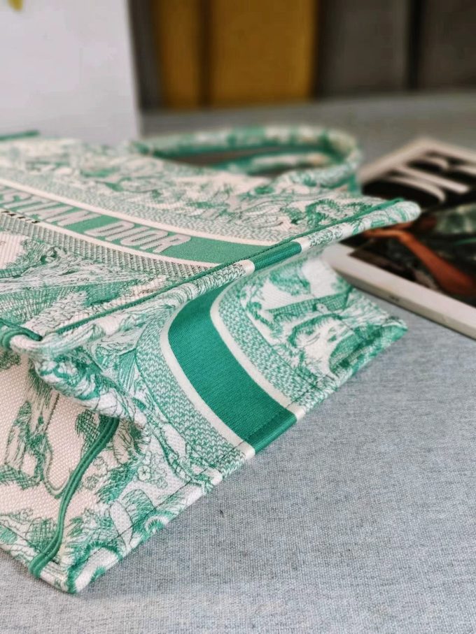Book Tote Handbag