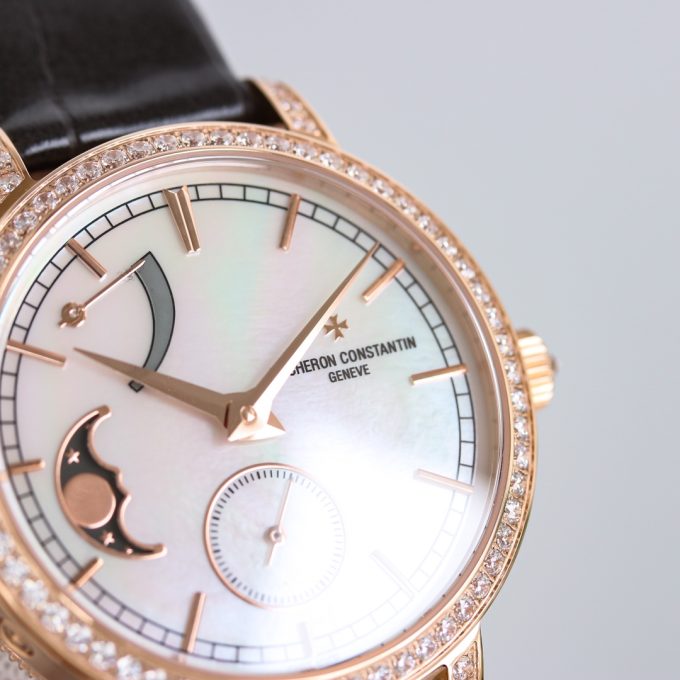 VC Tradition Moon Phase