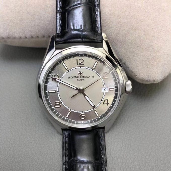 VC Five Six Series Three-hand watch