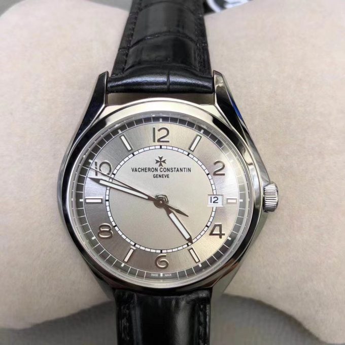 VC Five Six Series Three-hand watch