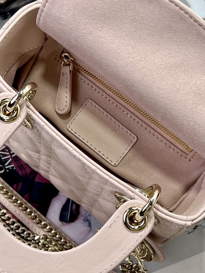 Three compartments of sheepskin