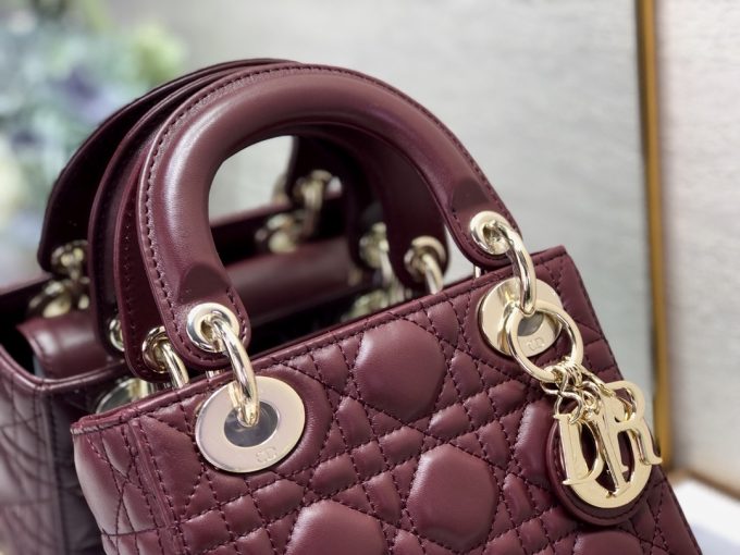 Three compartments of sheepskin