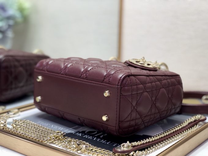 Three compartments of sheepskin