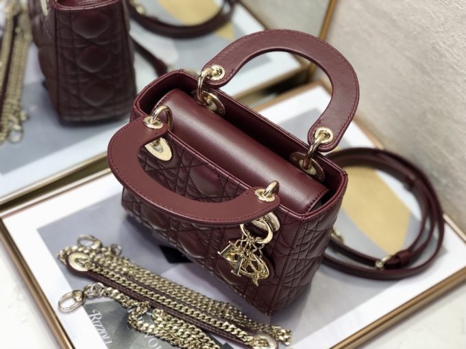 Three compartments of sheepskin