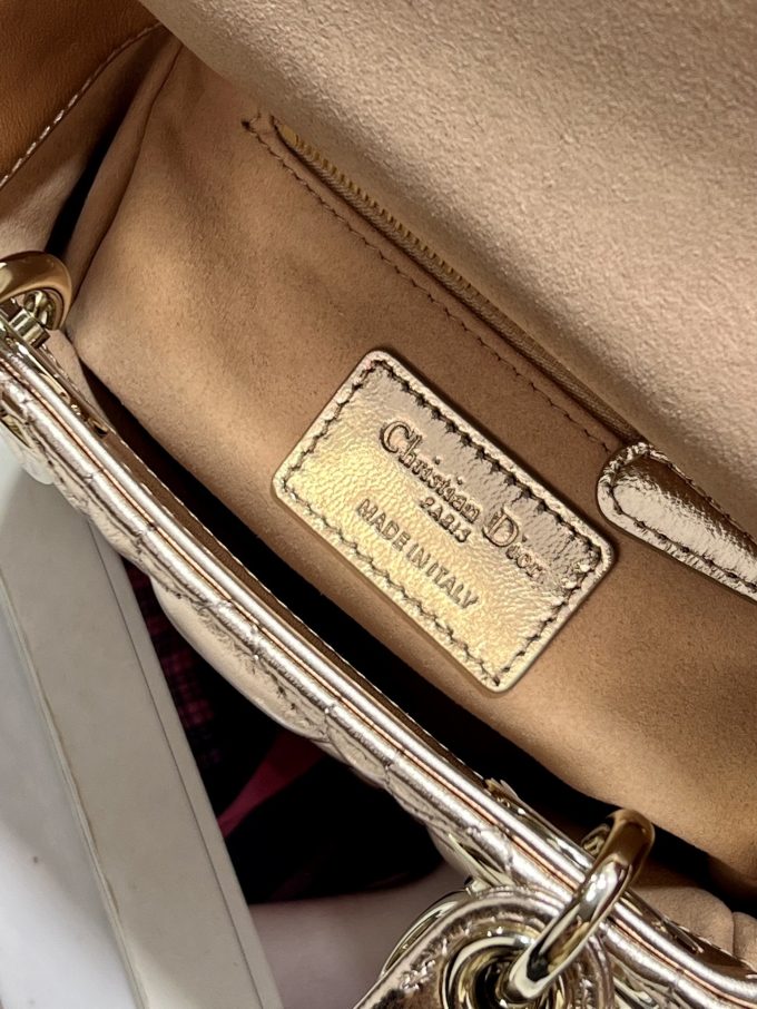 Three compartments of sheepskin