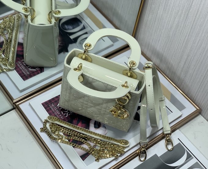 Three compartments of sheepskin