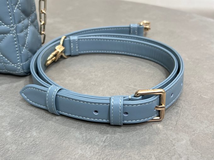 Lady D-Joy ♥️ Haze Blue