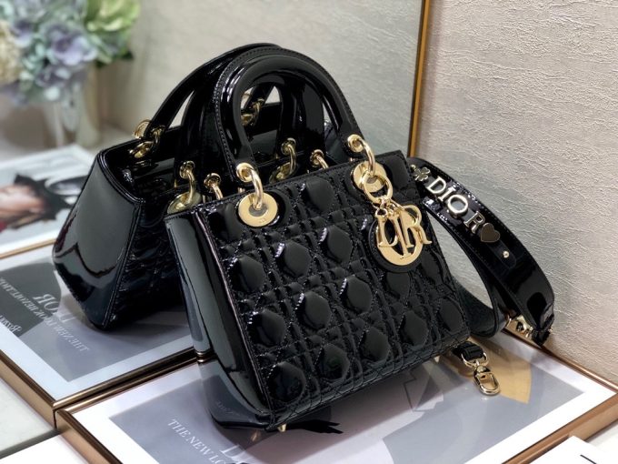 Lady Dior four-panel gold buckle