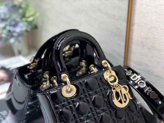 Lady Dior four-panel gold buckle