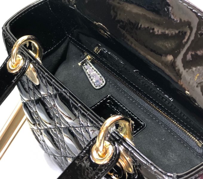 Lady Dior four-panel gold buckle