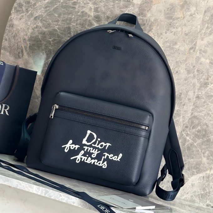 This Rider 2.0 zipped backpack is from the limited DIOR AND HYLTON NEL collection.