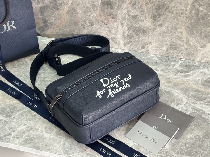 2.0 Zip Messenger Bag