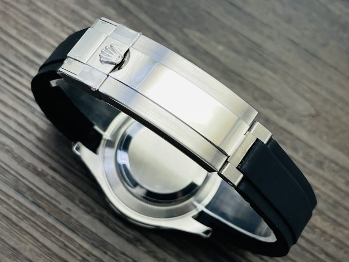RO V8 SUB New Submariner Series