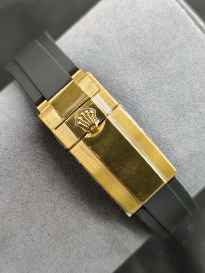 RO Daytona Eye of the Tiger watch