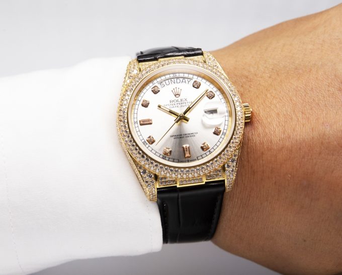 The first Datejust alligator belt series
