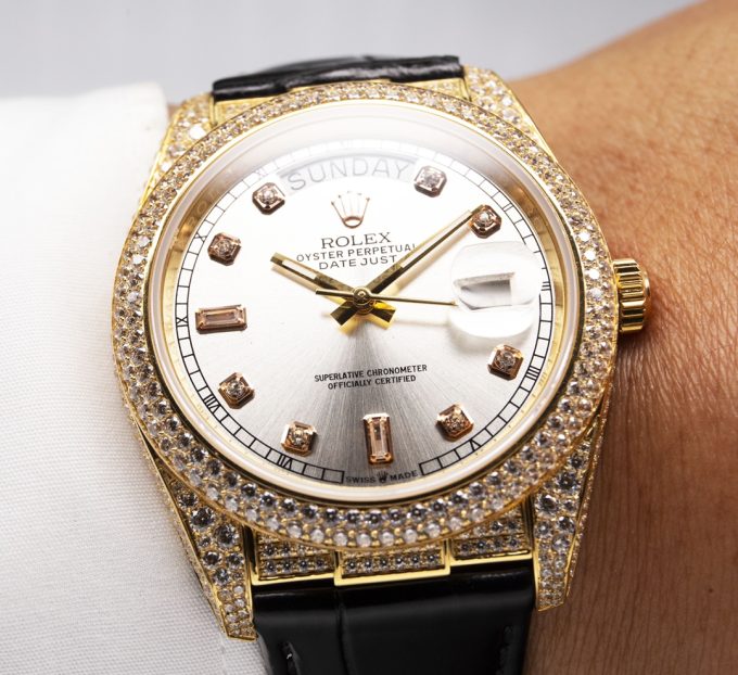 The first Datejust alligator belt series