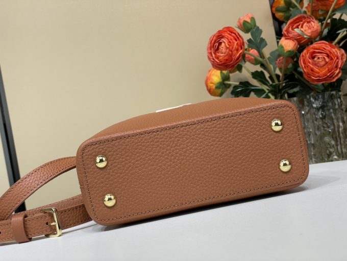 Brown/fuchsia