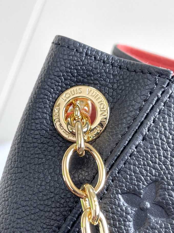Medium Handbag