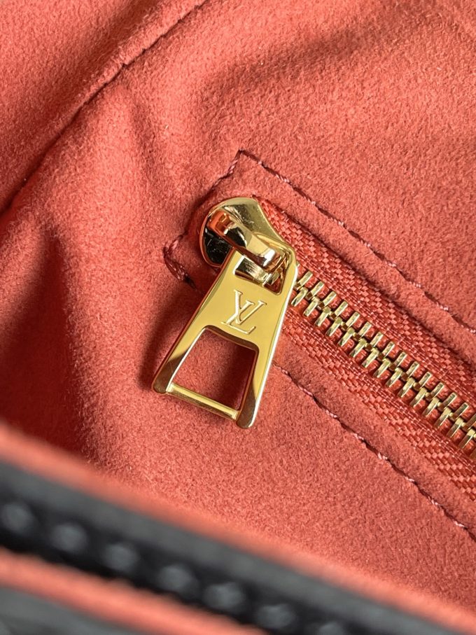 Medium Handbag