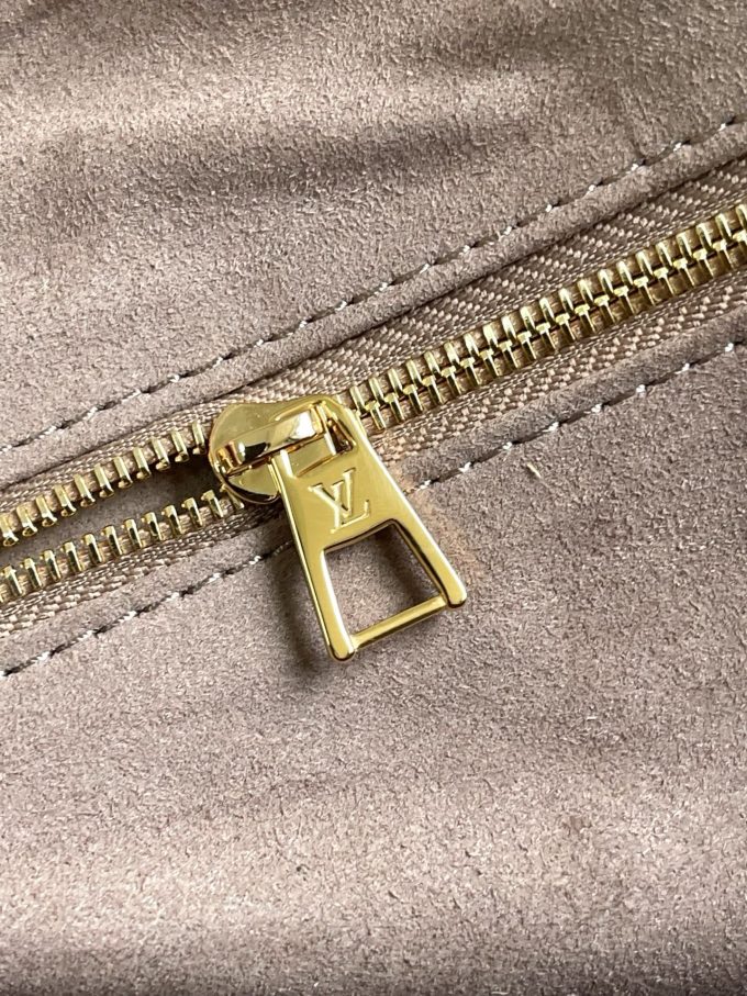 Medium Handbag
