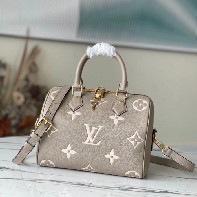 Handbag in grey
