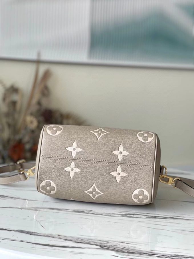 Handbag in grey