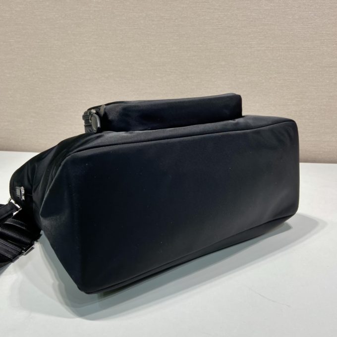 New three-in-one tote bag