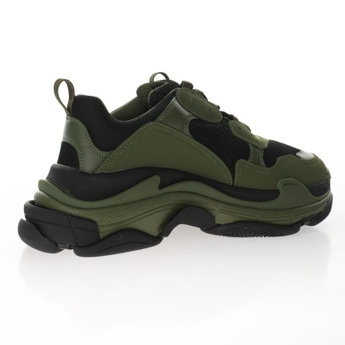 【 Balenciaga 】