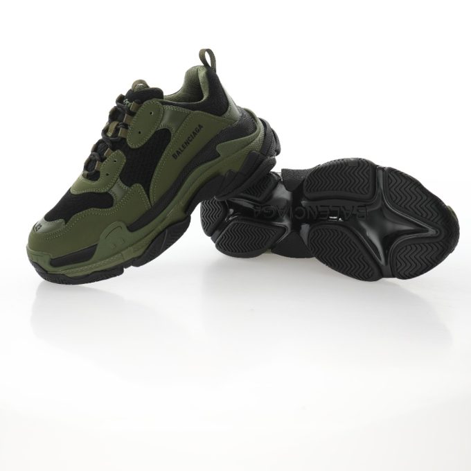 【 Balenciaga 】