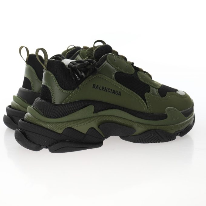 【 Balenciaga 】