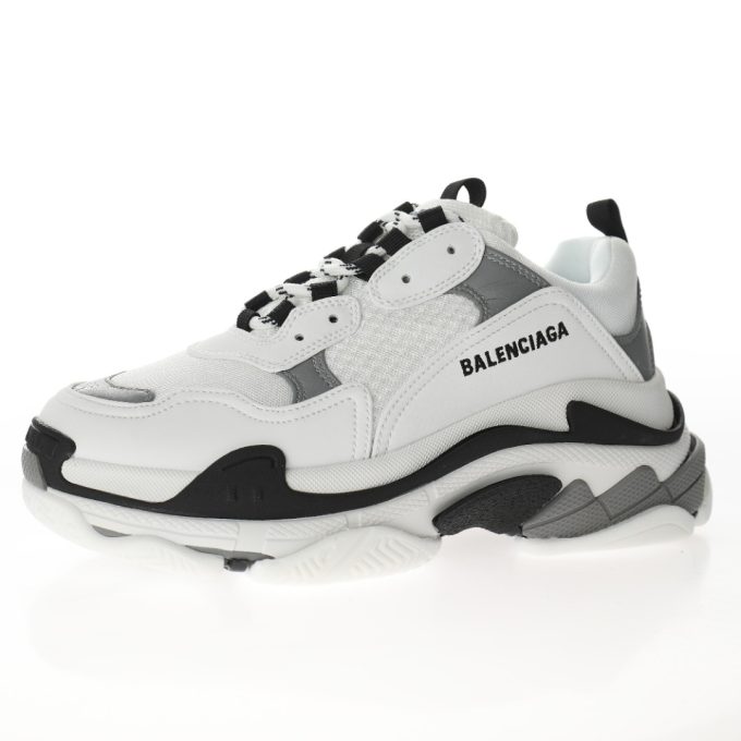 【 Balenciaga 】