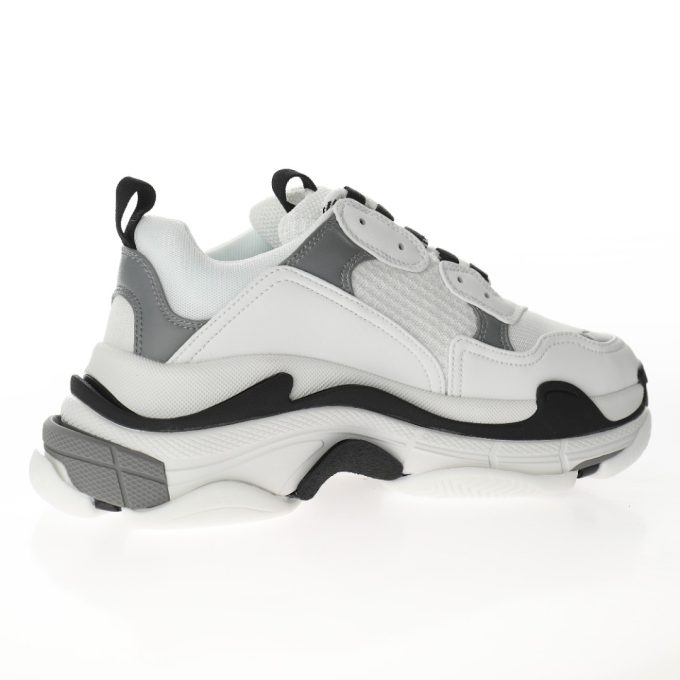 【 Balenciaga 】