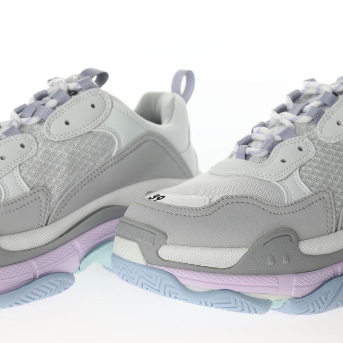【 Balenciaga 】