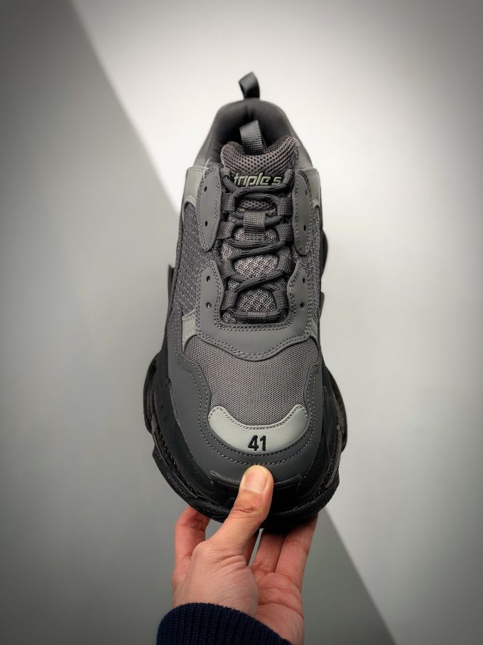 【 Balenciaga 】