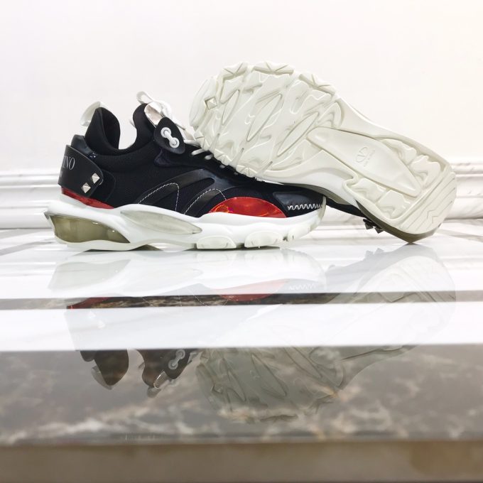 【 Valentino 】