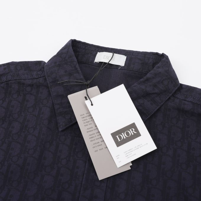 Navy blue jacquard lapel denim shirt with short sleeves