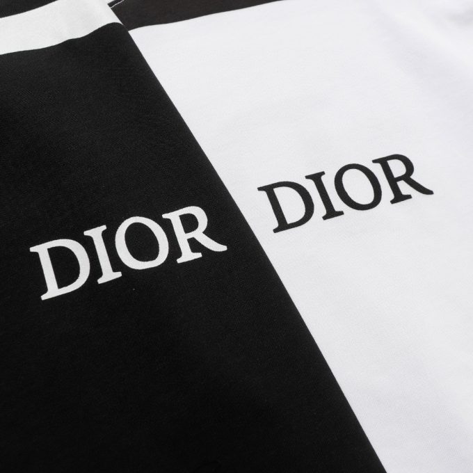 New round-neck short-sleeved T-shirt