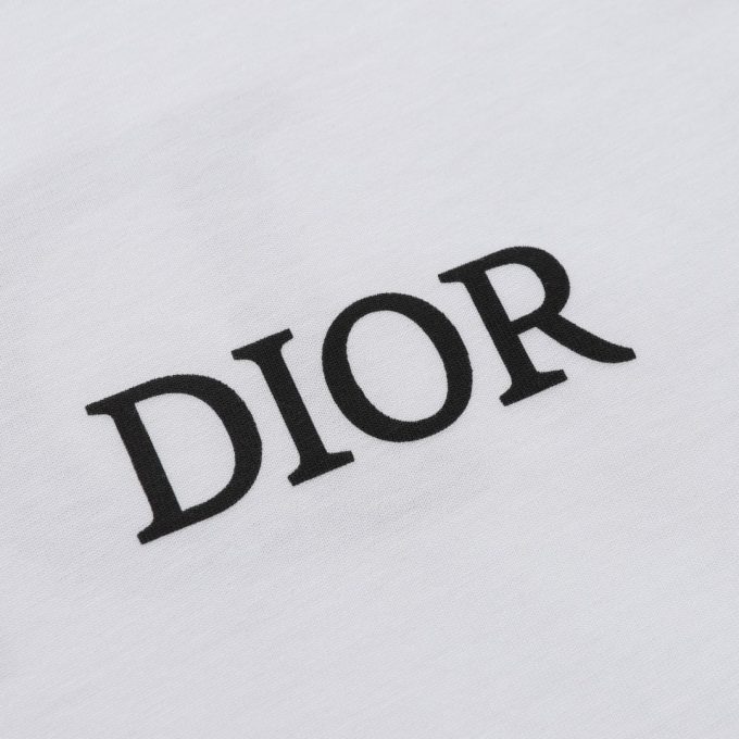 New round-neck short-sleeved T-shirt