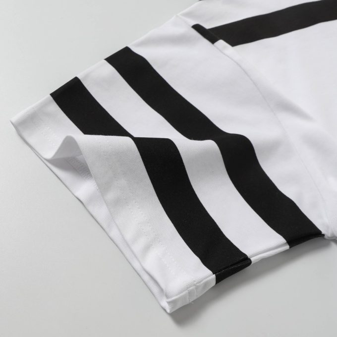 New round-neck short-sleeved T-shirt