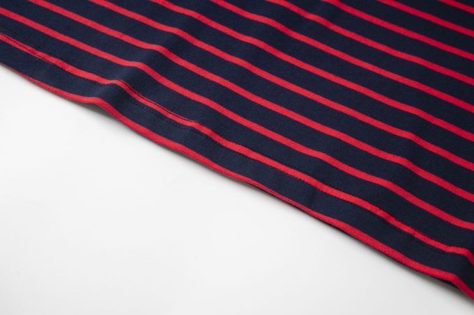 Black and red striped short-sleeved knitted sweater