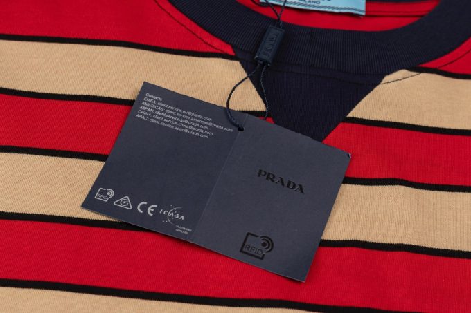 Color-blocking short-sleeved T-shirt