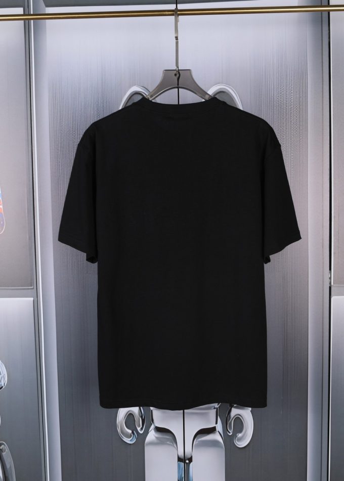 New embroidered short-sleeved style