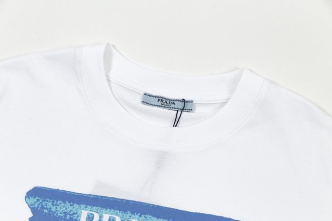 Metal triangular mark