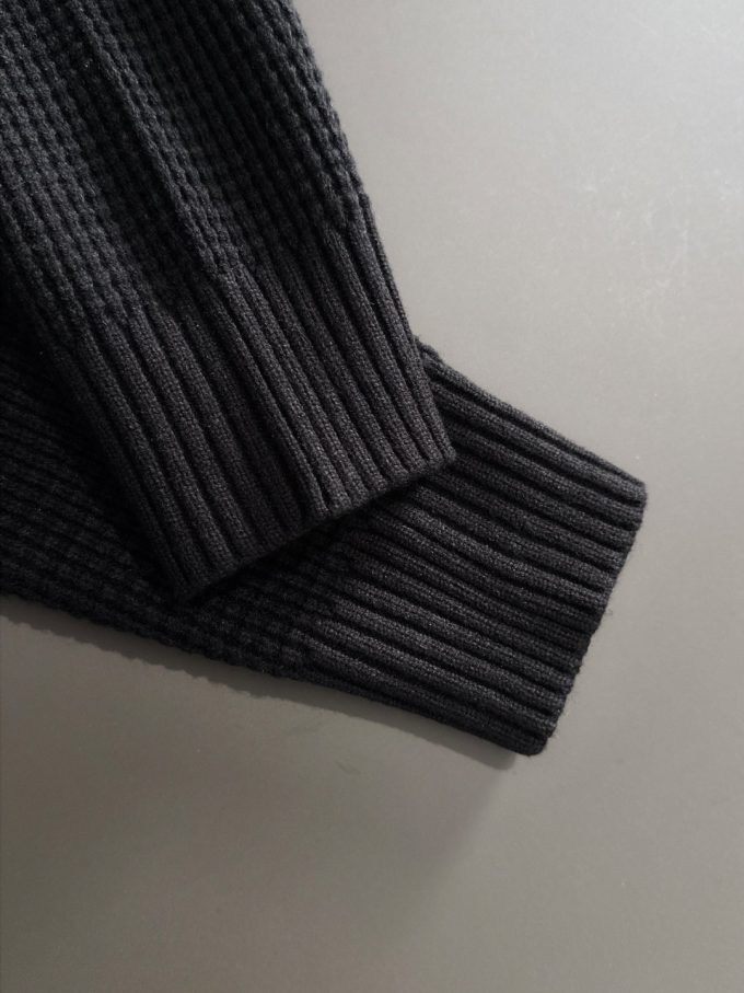 The latest round-neck sweater