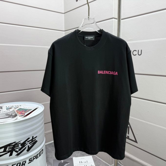 New short-sleeved T-shirts in Paris