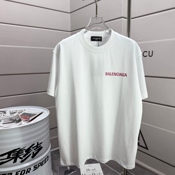 New short-sleeved T-shirts in Paris